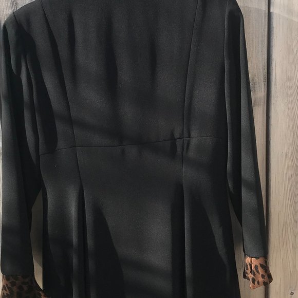 Jones New York  Coat Black w/ Leopard Trim Size 8 - Picture 5 of 8